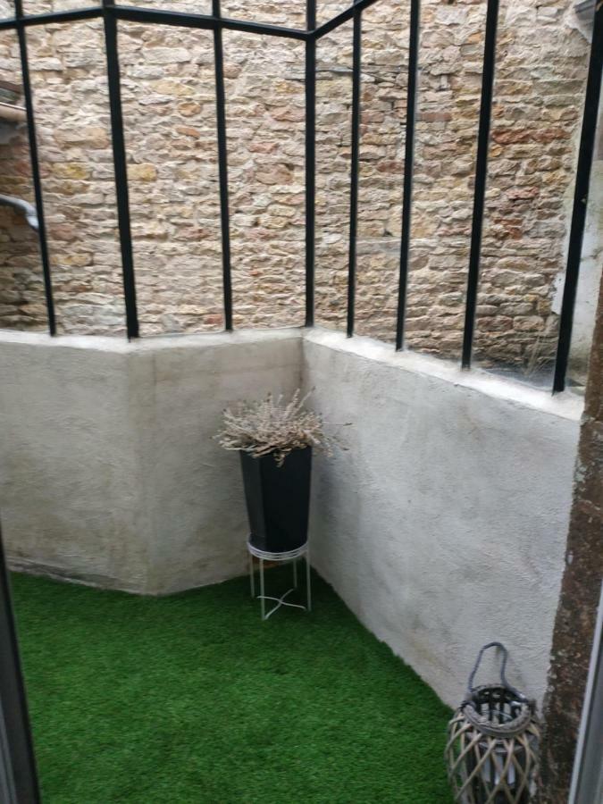 Gite De La Madeleine 80 M2 Турню Екстер'єр фото